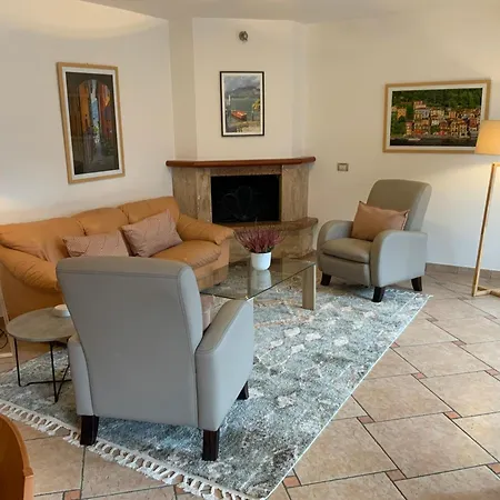 빌라 Rosina Gardino